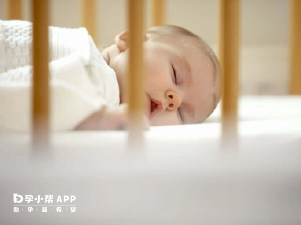 4～8个月的婴儿如果不能小睡会产生注意力不集中的问题