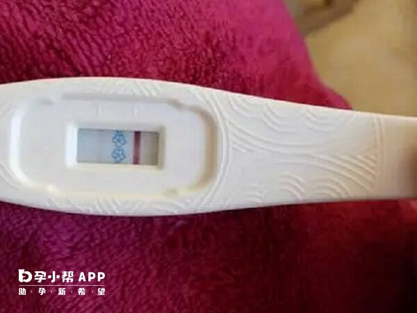 囊胚第9天验孕棒测出很浅的印子不明显可能是怀孕了