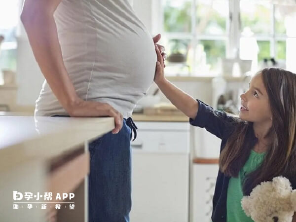 男胎的胎动会更加明显和强烈