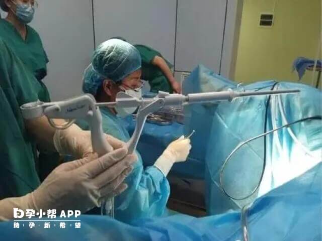 腹腔镜手术主要针对腹腔内器官病变