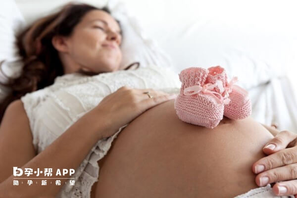孕中期胎儿生长加快就会出现妊娠纹