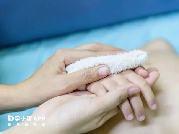 温水擦浴能够使机体毛孔扩张