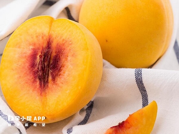 黄桃当中含有丰富的营养物质