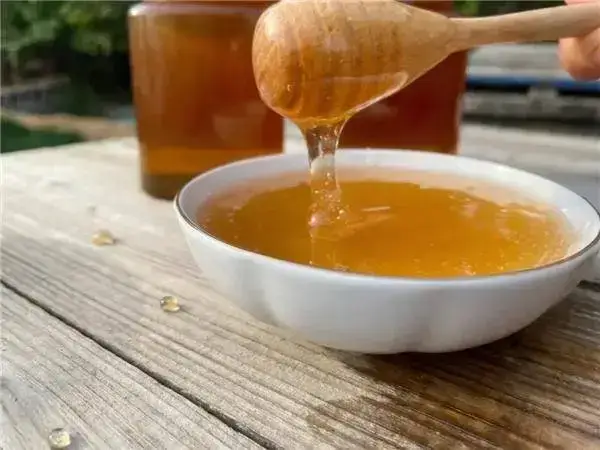 蜂蜜有润肺止咳的作用
