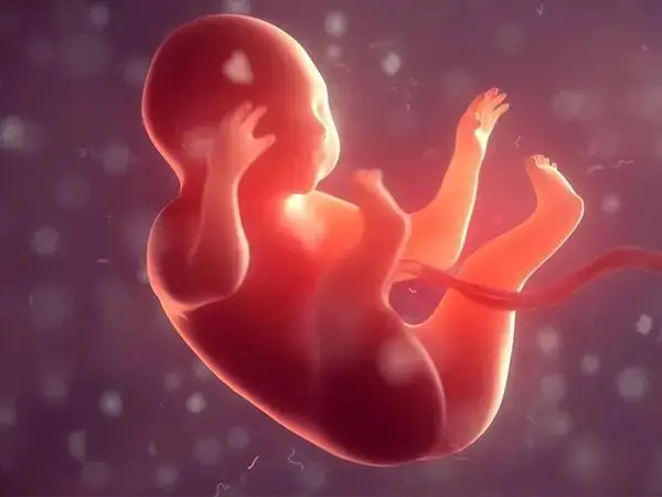 孕期一定要按时产检避免新生儿吸入羊水