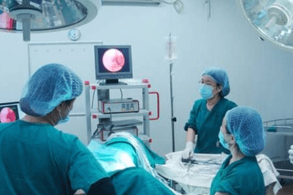 宫腔镜手术可用于治疗双角子宫
